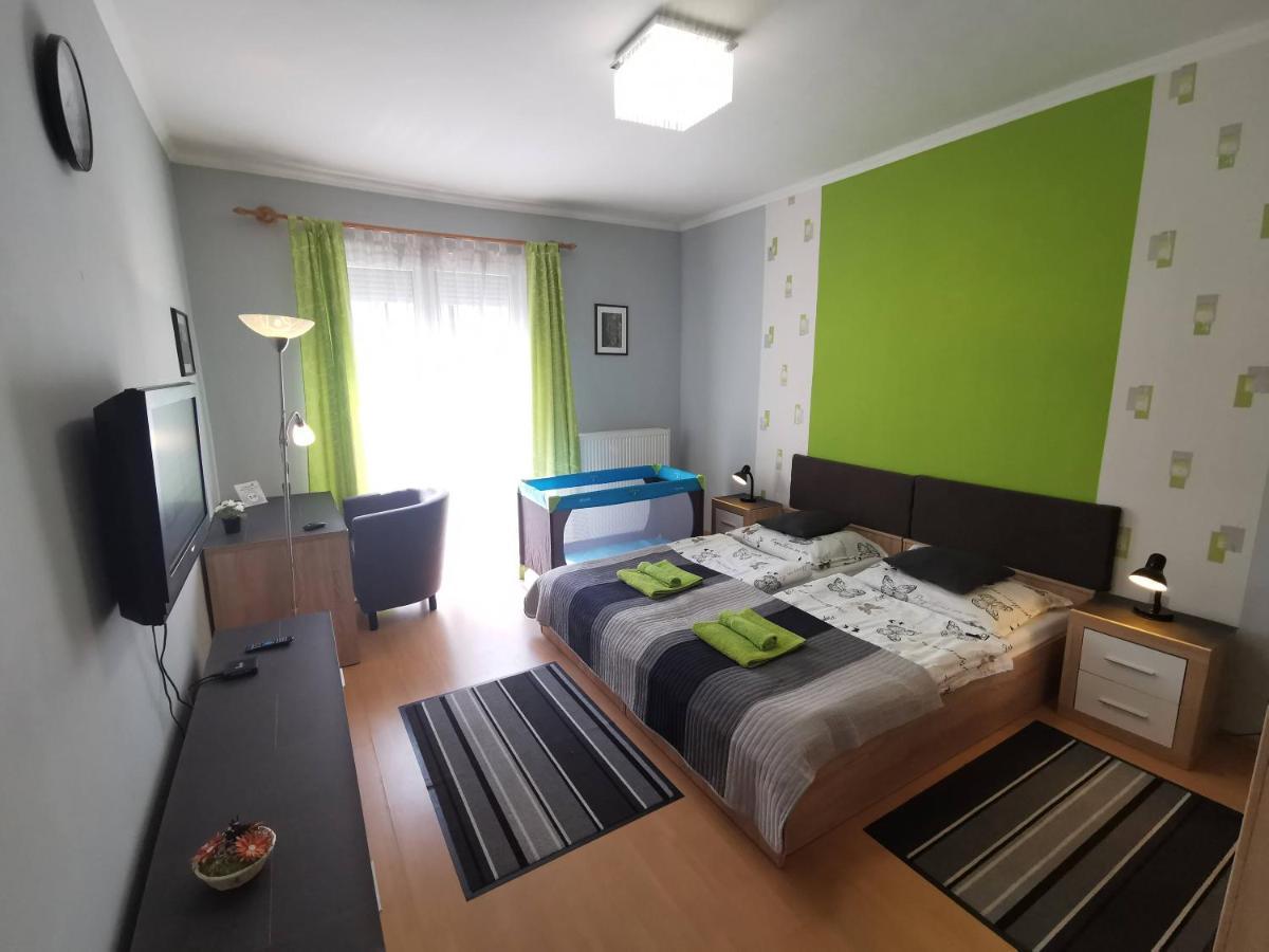 Smart Szallas Apartman Miskolc Extérieur photo