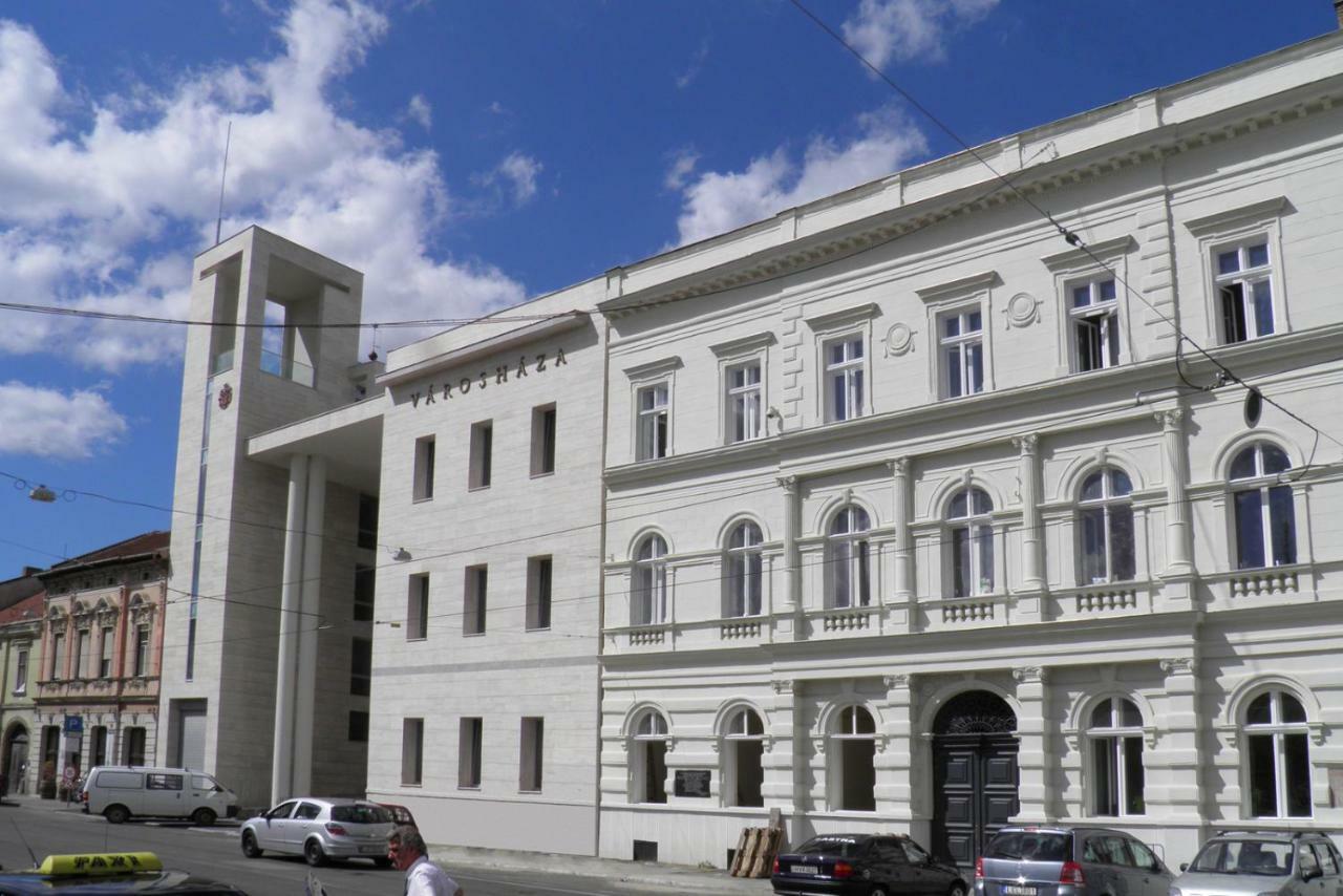 Smart Szallas Apartman Miskolc Extérieur photo